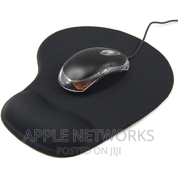 Mouse Pad With Wrist Support - main view