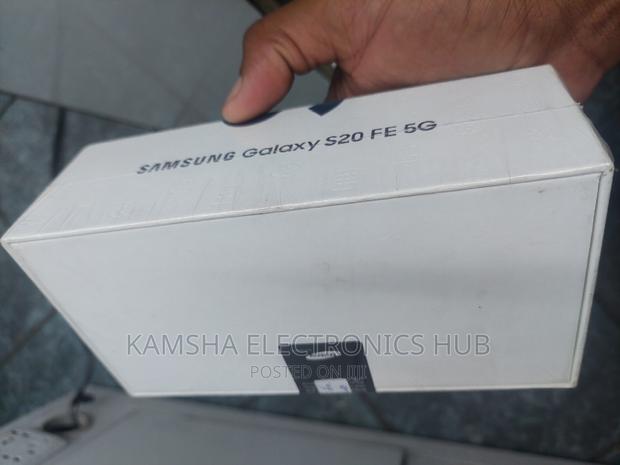 New Samsung Galaxy S20 FE 128 GB Blue - thumbnail 2