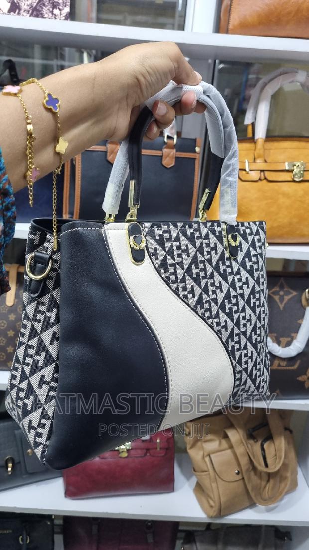 Quality Handbag - thumbnail 3