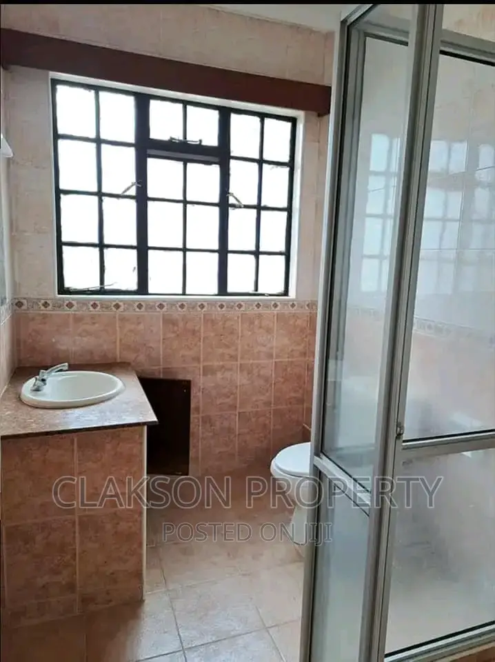 4bdrm Townhouse / Terrace in Lavington for rent