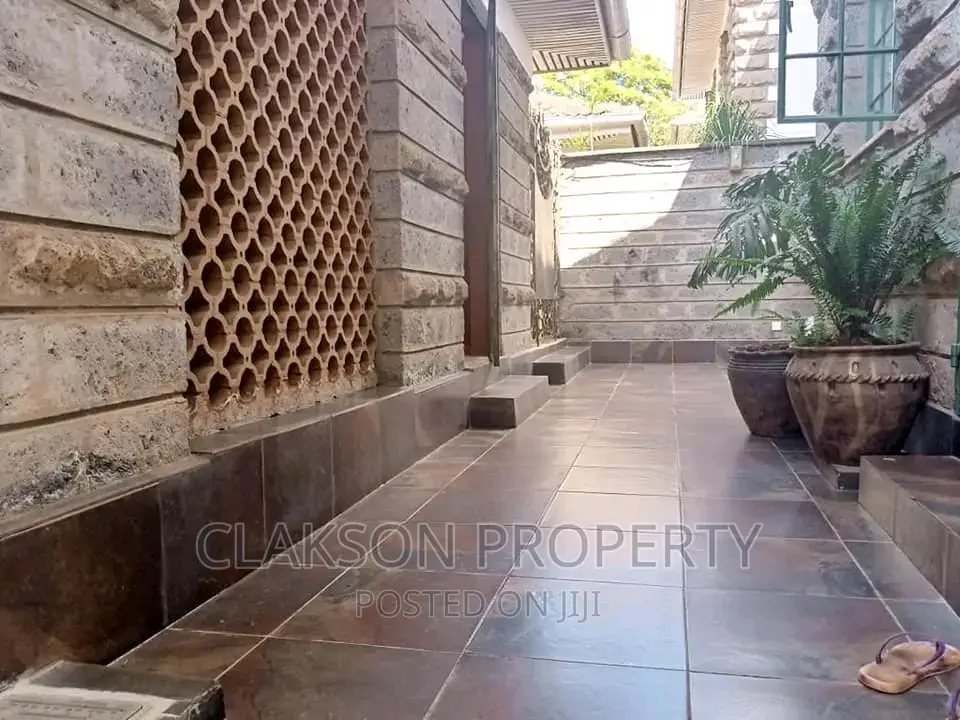 4bdrm Townhouse / Terrace in Lavington for rent