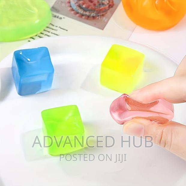 20pcs Reusable Silicone Ice Cubes - thumbnail 5