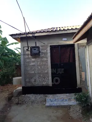 5bdrm House In Bombo Estate, Kiembeni For Sale