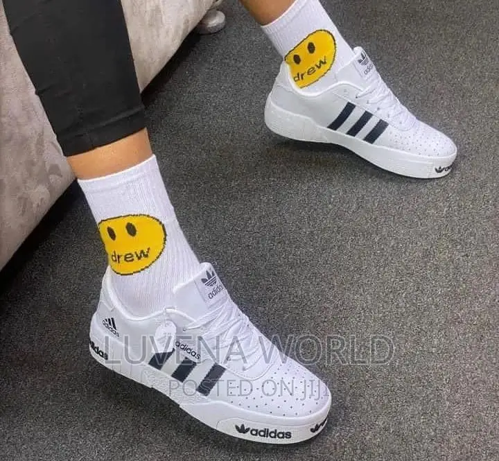 Adidas Sneakers