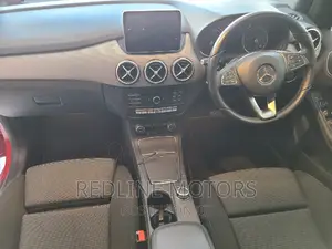 Mercedes-Benz B-Class Base B 250e 2017 Red
