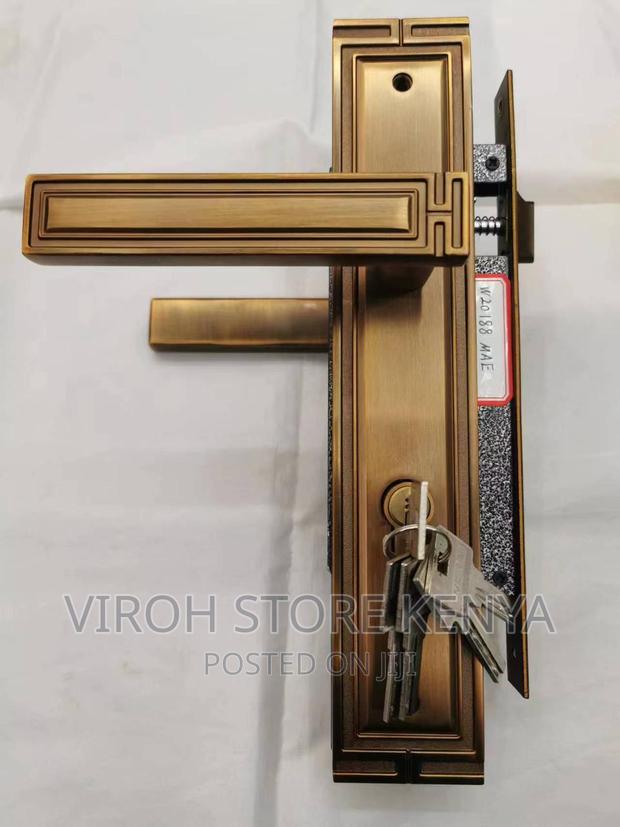 Heavy Duty Door Lock - main view