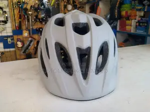 Cairbull XL Helmet (Accomodates Large Hair)