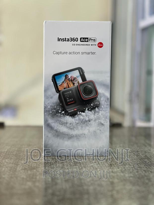 Insta360 ACE 8K Pro Action Camera - main view