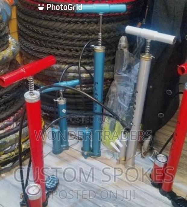 Bicycle Pump With Gauge - main view