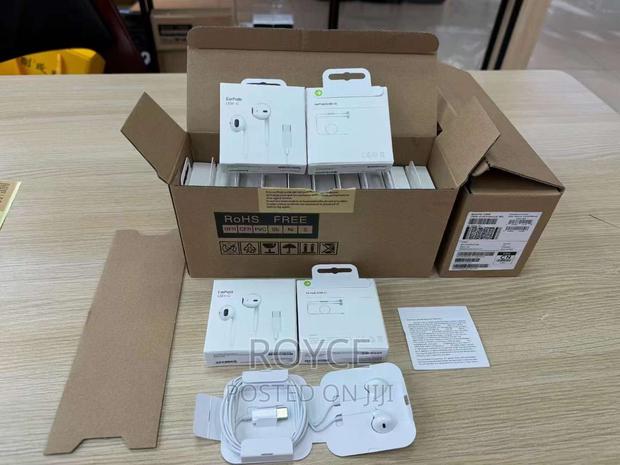 Earpods USB C - main view