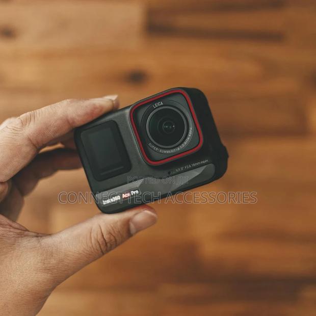 Insta360 ACE PRO Waterproof Camera Co-Engineered With Leica - thumbnail 3