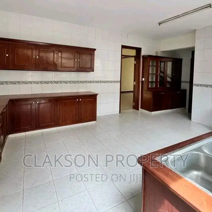 3bdrm Townhouse / Terrace in Lavington for rent