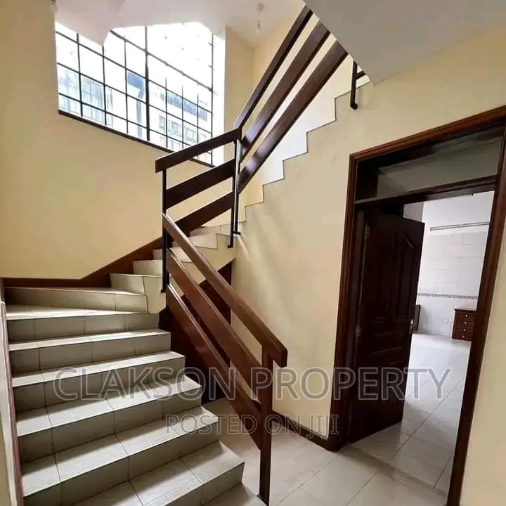 3bdrm Townhouse / Terrace in Lavington for rent