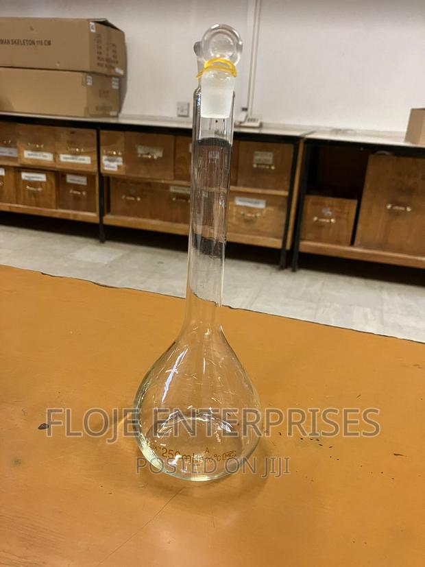 Volumentric Flask 250ml - main view