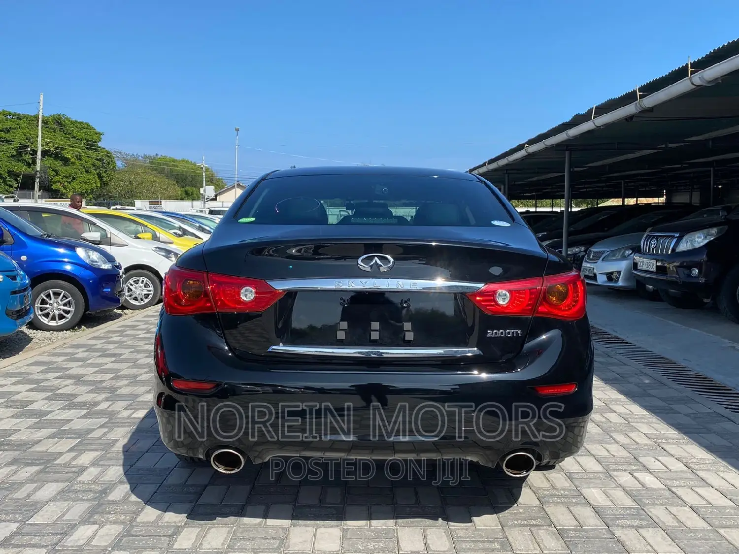 Nissan Fuga 2016 Black