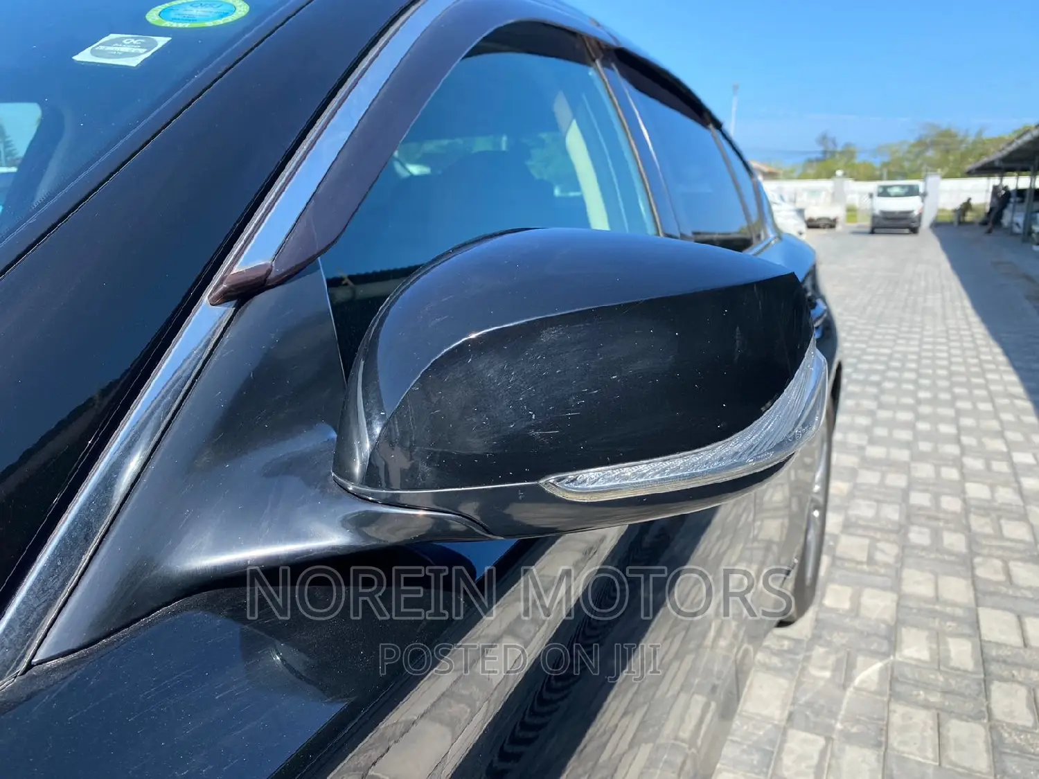Nissan Fuga 2016 Black