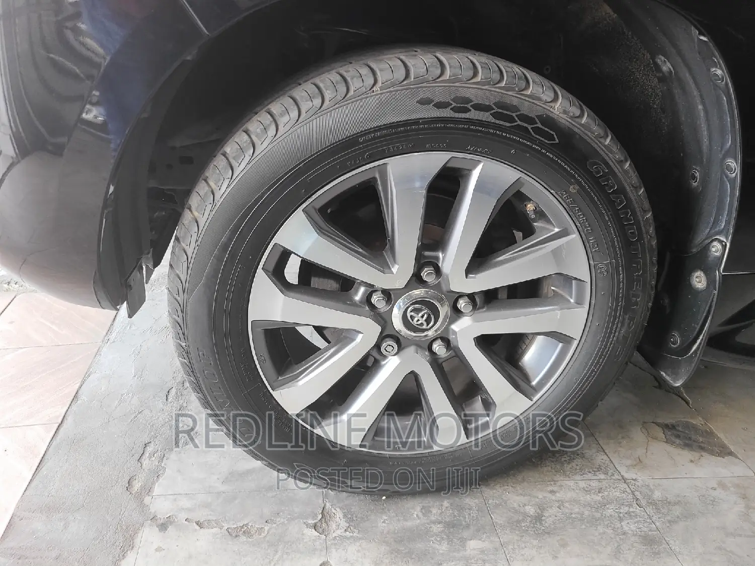 Toyota Land Cruiser 4.6 V8 AX 2016 Matt Black