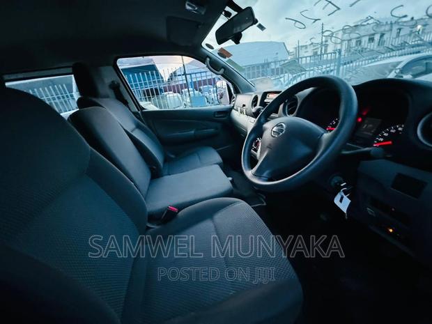 Nissan Caravan (Urvan) 2016 White - thumbnail 6