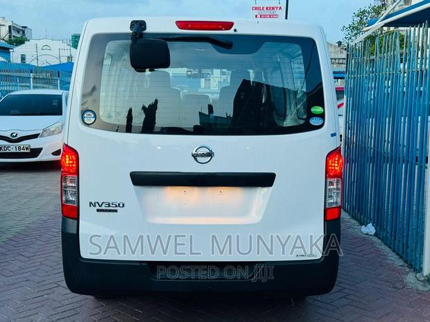 Nissan Caravan (Urvan) 2016 White - thumbnail 4