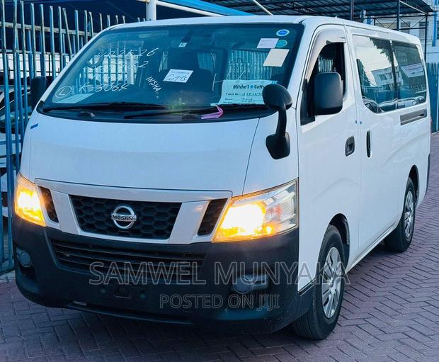 Nissan Caravan (Urvan) 2016 White