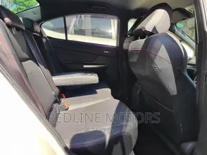 Subaru Impreza 2.0i AWD Hatchback 2016 Pearl
