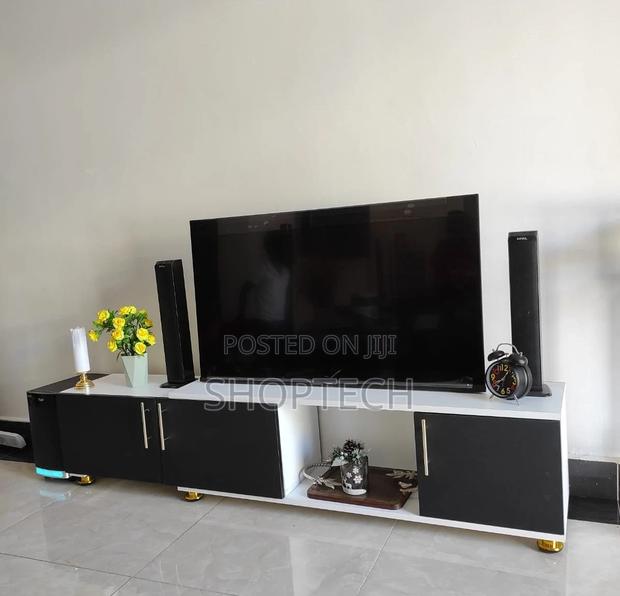 Tokyo Expandable TV Stand
* - main view
