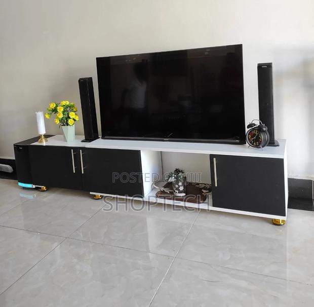 Tokyo Expandable TV Stand
* - thumbnail 2