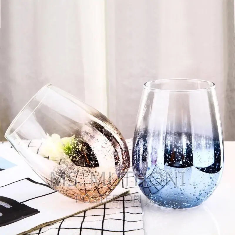 6 Colourful Stemless Wine Glasses
