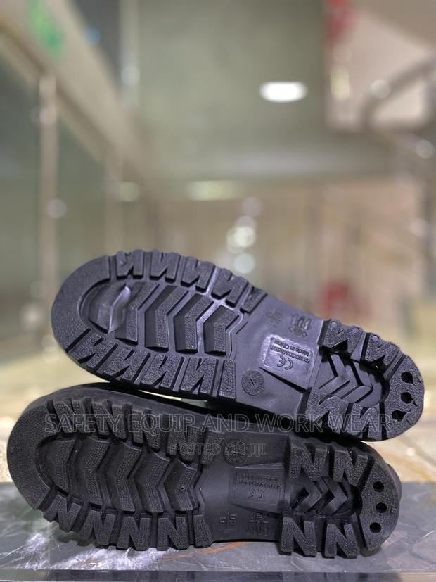 Vaultex Black Heavy-duty Safety Gumboots. - thumbnail 2