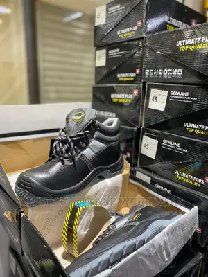 Excellent Quality Safety Boots, Steeltoe Ultimate Plus,