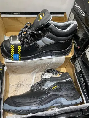 Ultimate+ Safety Boots - Superior Quality