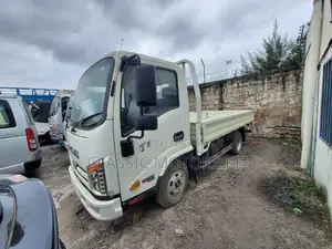 T-King T1, Isuzu Drivetrain and Engine Same as Isuzu NPR