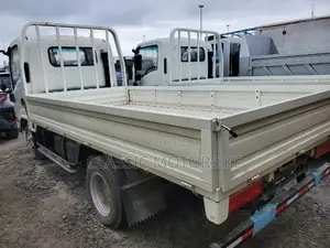 T-King T1, Isuzu Drivetrain and Engine Same as Isuzu NPR