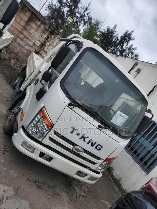 T-King T1, Isuzu Drivetrain and Engine Same as Isuzu NPR - thumbnail 2