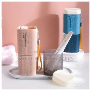Travel Toothbrush Toothpaste Holder Container;; - thumbnail 2
