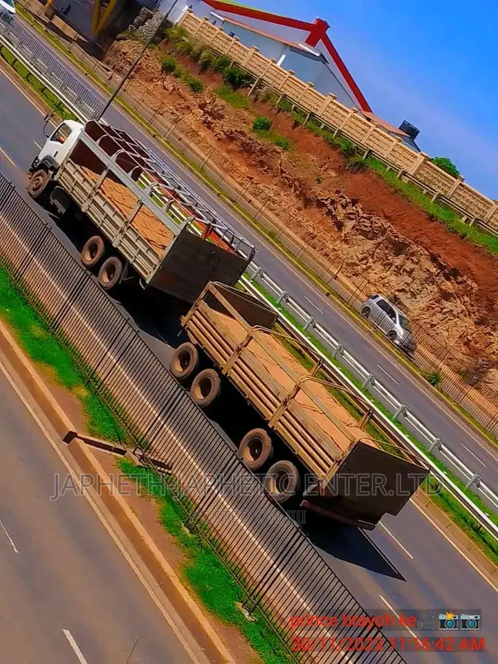 We Sell Machine Cut Stones,Ballast,Riversand Rocksand