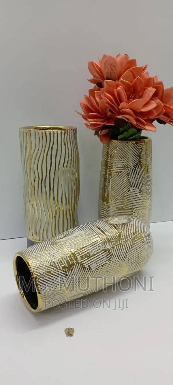 Ceramic Vase Golden Stripes*