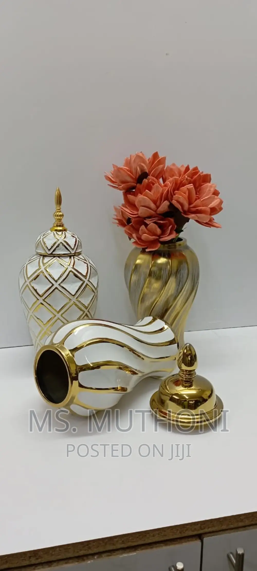 Ceremic GOLD-PLATED White VASE-GINGER