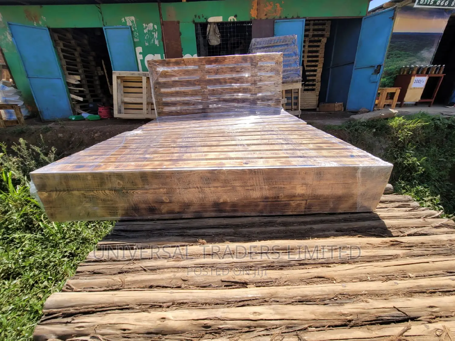 6x6 Bed - Detachable Pallet Bed - Premium 6x6 Pallet Bed