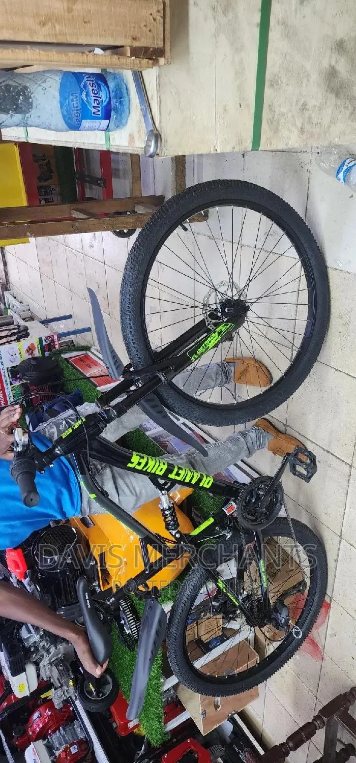 Sports Bike With Middle/Front Shocks and Disc Brakes