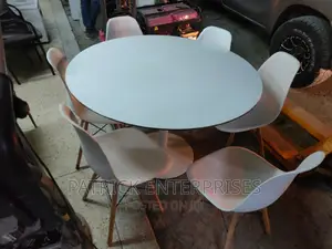 Imported Morden Circular Dinning/Outdoor Table 6 Seater