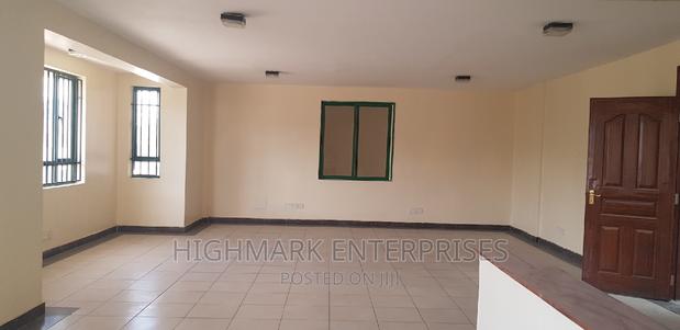 5100 Sq Feet Godown/Warehouse to Let - thumbnail 3