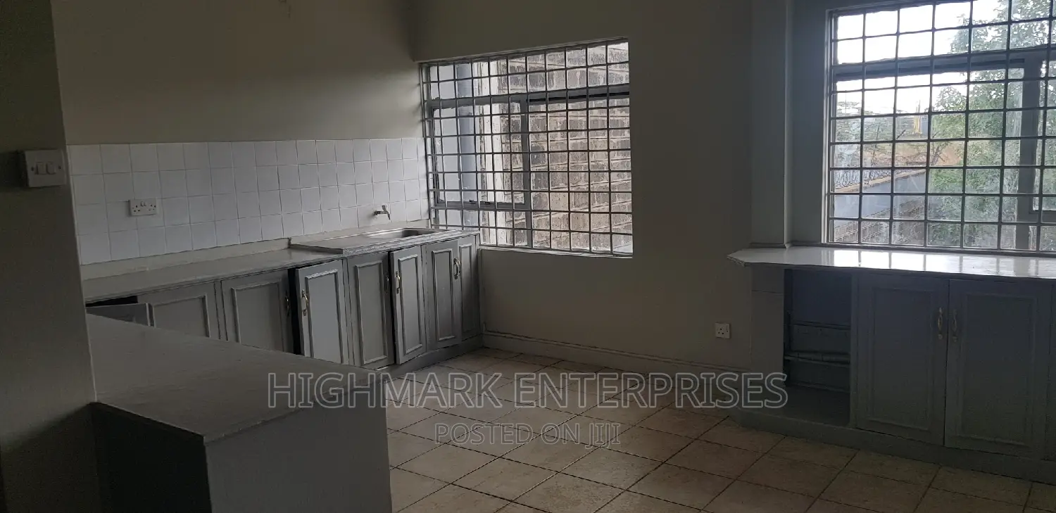 9000 Sq Feet to Let