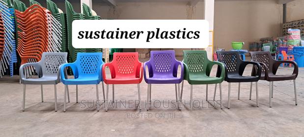 Assorted Colours Plastic Chairs With Metallic Legs - thumbnail 2