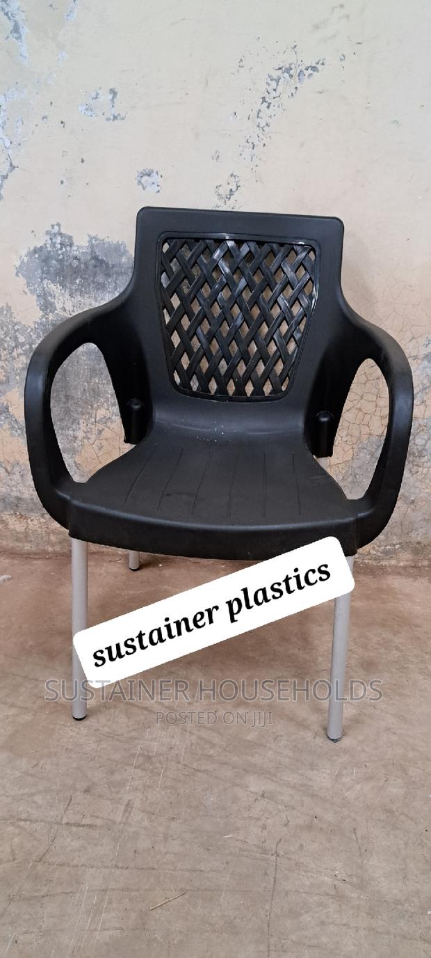 Offer Offer!! Black Plastic Chairs With Metallic Silver Legs