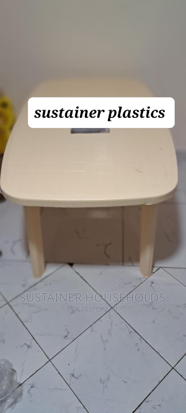 Creamy Rectangular Plastic Table, 6 Seaters - main view