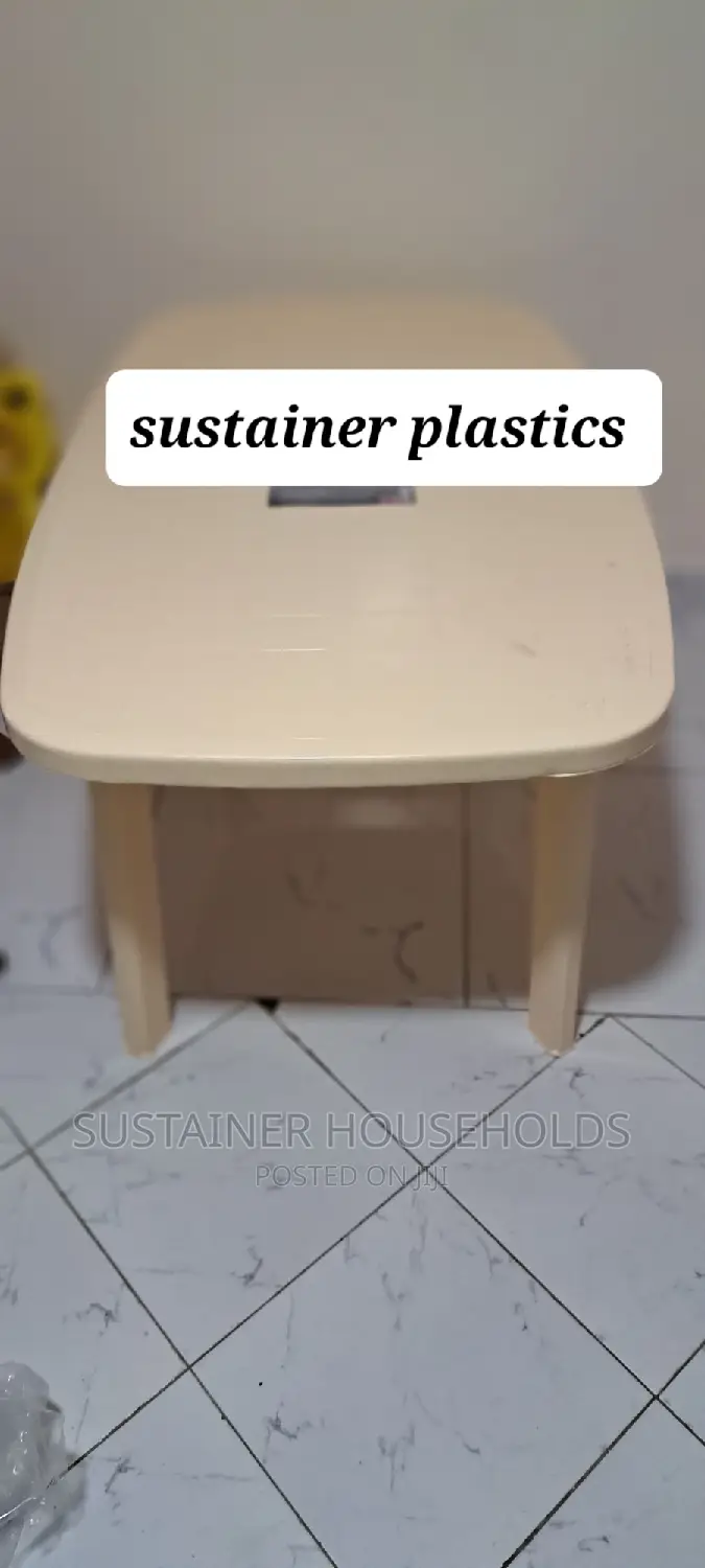 Creamy Rectangular Plastic Table, 6 Seaters