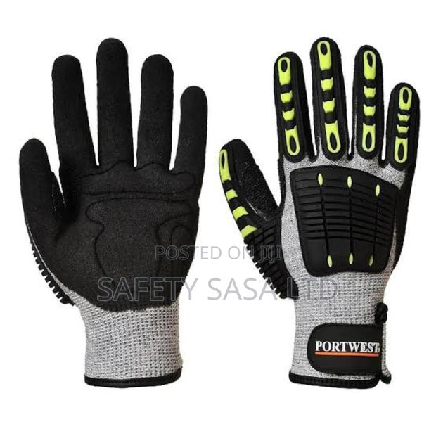 Impact Resistant Gloves: Riders Gloves: Driving Gloves