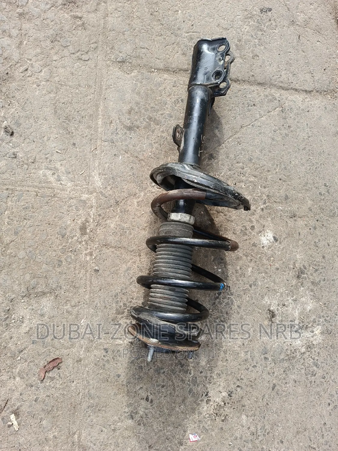 Harrier,Lexus, Kluger Front Rear Shocks Complete Available.