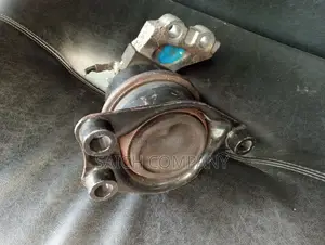 Honda Insight Engine Mountain